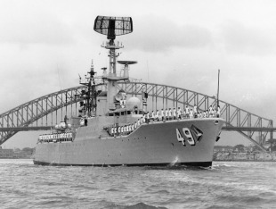Destroyer escort HMAS Derwent (DE 49) 2