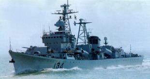Guided missile destroyer Zunyi (DDG-134) 0