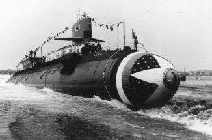 Nuclear submarine USS Glenard P. Lipscomb (SSN-685) 1