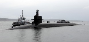 Nuclear submarine USS Maine (SSBN-741) 2