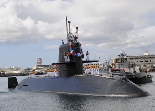Diesel-electric submarine JS Mochishio (SS-600) 2
