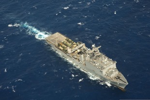Десантный корабль-док USS Rushmore (LSD-47) 2