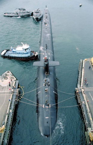 Атомная подводная лодка USS Alaska (SSBN-732) 3