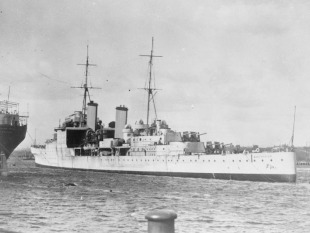 Light cruiser HMS Manchester (15) 2