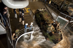 Amphibious transport dock USS New Orleans (LPD-18) 5
