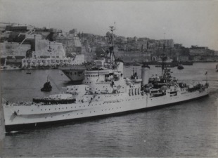 Light cruiser HMS Liverpool (C11) 1