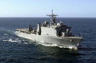 Десантный корабль-док USS Tortuga (LSD-46) 1