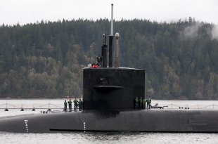 Nuclear submarine USS Louisiana (SSBN-743) 3