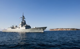 Guided missile destroyer HMAS Brisbane (DDG 41) 2