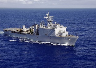 Десантний корабель-док USS Comstock (LSD-45) 0