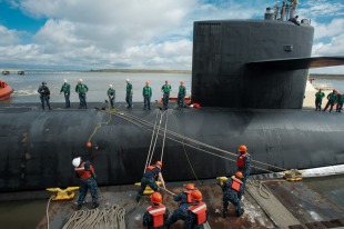 Nuclear submarine USS Tennessee (SSBN-734) 5