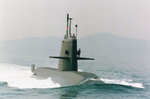 Diesel-electric submarine JS Michishio (TSS-3609) 1