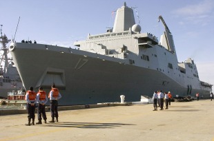Amphibious transport dock USS San Antonio (LPD-17) 3