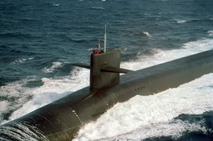 Nuclear submarine USS Kentucky (SSBN-737) 1