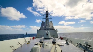 Guided missile destroyer HMAS Hobart (DDG 39) 4