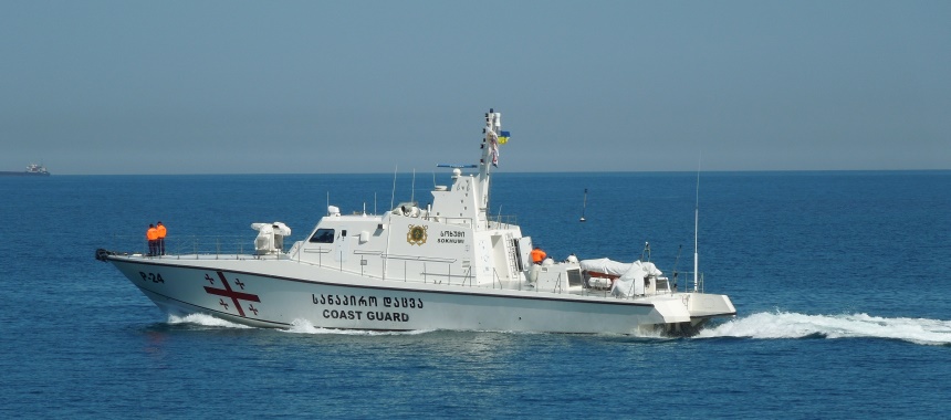 Катер береговой охраны Грузии имеет прекрасную управляемость