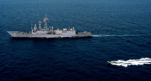 Guided missile frigate USS McInerney (FFG-8) 3
