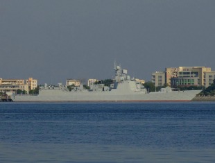 Guided missile destroyer Guilin (DDG 164) 1