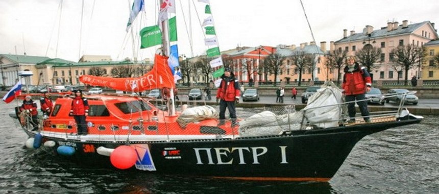 Крейсерская яхта «Петр I» вернулась в порт Санкт-Петербург из кругосветного путешествия