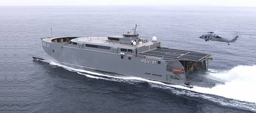 Быстроходный корабль HSV-X1 Joint Venture в море