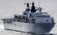 ​Десантний транспорт-док HMS Albion (L14)