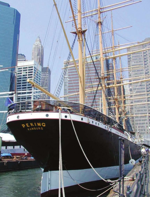 Корабль-музей Peking