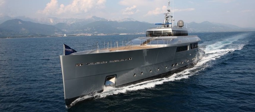 «Exuma» - лучшая моторная яхта 2011 года