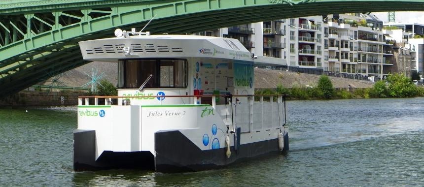 Первый в мире речной трамвай на водороде