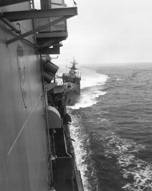 Destroyer USS Caron (DD-970) 3