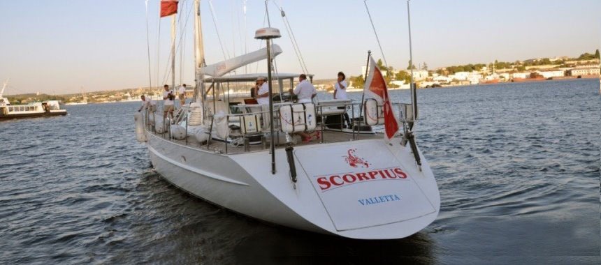 В Бермудском треугольнике потерялась парусная яхта «Scorpius»