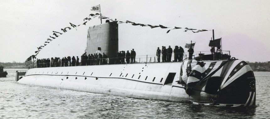 Спуск на воду первой атомной субмарины USS Nautilus