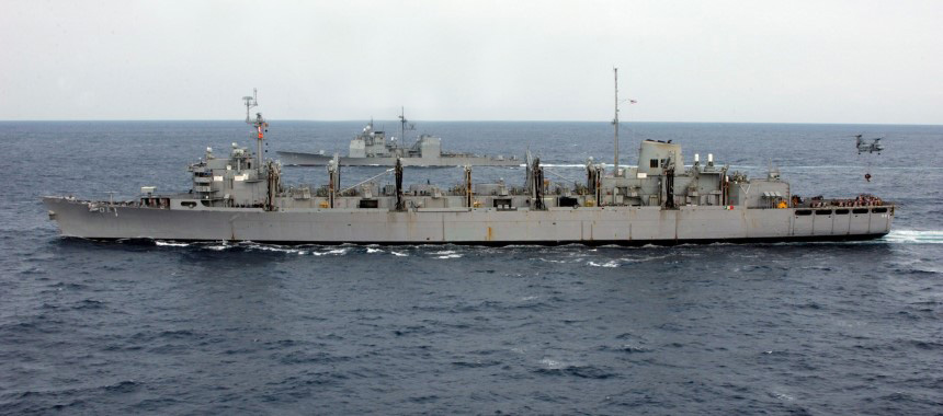 Универсальный транспорт снабжения USS Sacramento