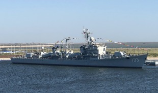 Guided missile destroyer Chongqing (DDG-133) 1