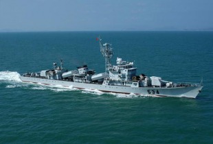 Jianghu 2-class frigate (Type 053H1) 0