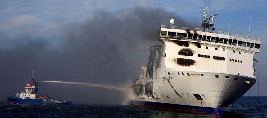 Паром «Lisco Gloria» загорелся по пути в Клайпеду - все пассажиры спасены