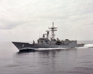 Guided missile frigate USS Wadsworth (FFG-9) 2