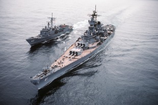 Guided missile frigate USS Halyburton (FFG-40) 1