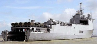 ​Десантний транспорт-док Foudre (L9011) 2