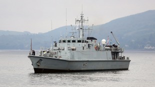 Minehunter HMS Ramsey (M 110) 0
