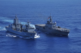 Танкер-заправник HMAS Supply (A195) 1