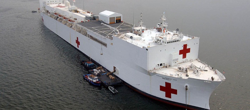 Госпитальное судно USNS Mercy