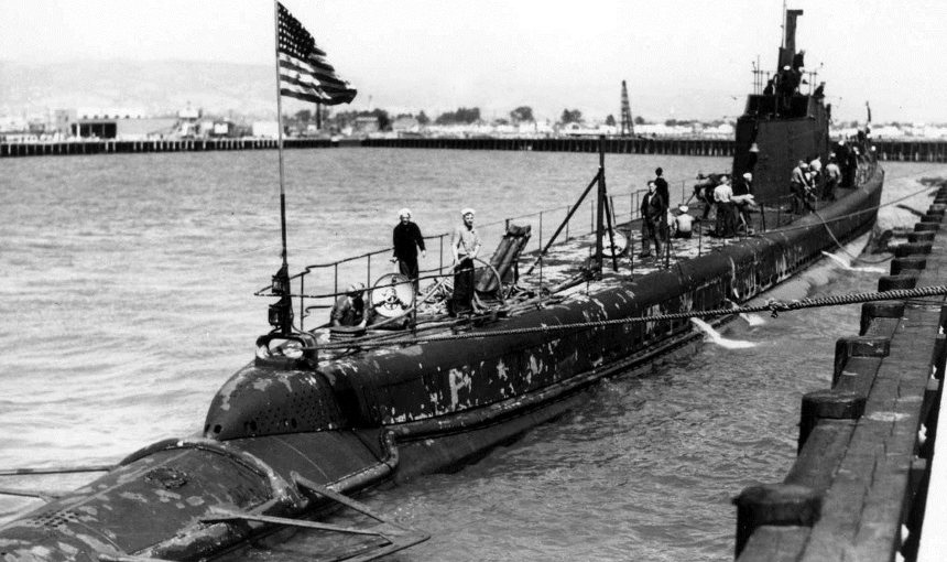Эскадренная подводная лодка USS Wahoo (Baxy) на базе