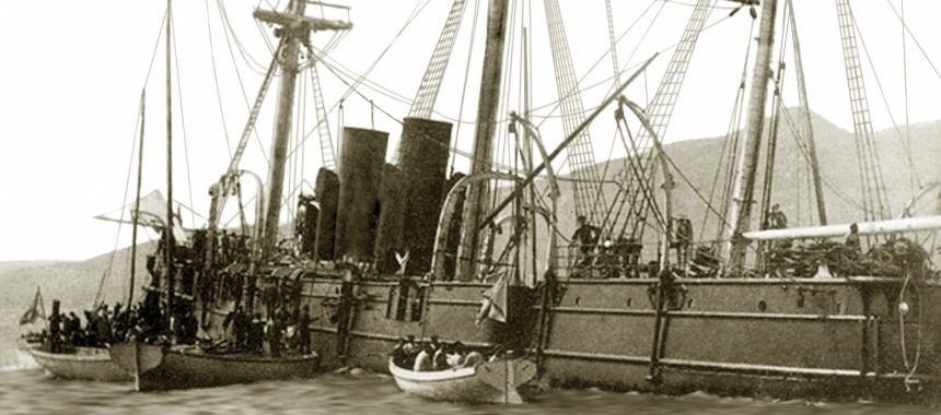 Корвет Витязь на камнях в районе порта Лазарева, 1893 год