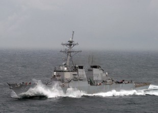Guided missile destroyer USS Barry (DDG-52) 0