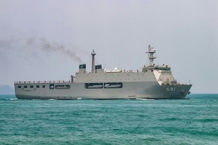 Десантно-вертолётный корабль-док «Сурабая» (591) 0