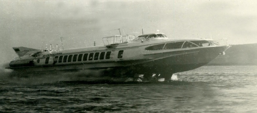 Пассажирский газотурбоход на подводных крыльях Буревестник проекта 1708