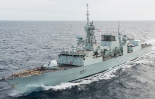 Guided missile frigate HMCS Fredericton (FFH 337) 1