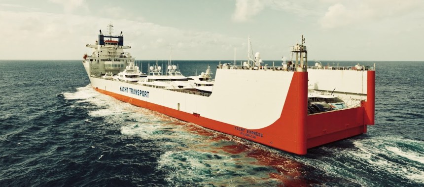 Полупогружное судно Yacht Express для перевозки яхт и катеров