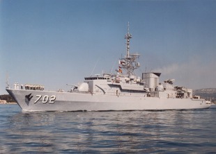 Frigate Al Madinah (702) 2