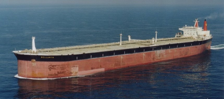 Огромный танкер Bellamya